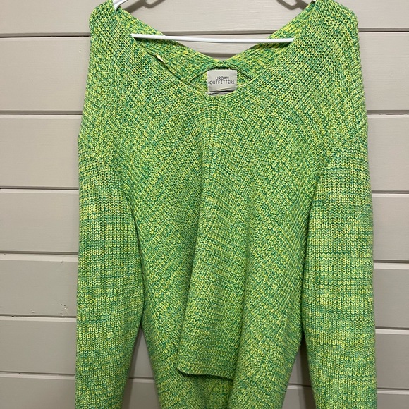 Oversized V-Neck Urban Outfitters Sweater - Picture 3 of 4